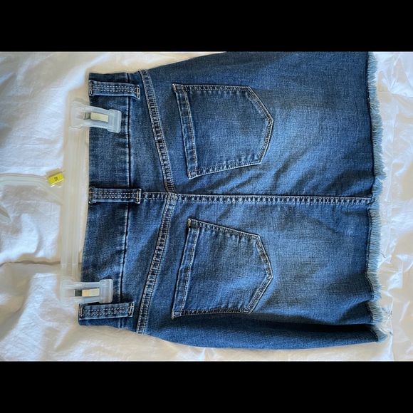 Jean skirt NWT - Picture 3 of 4